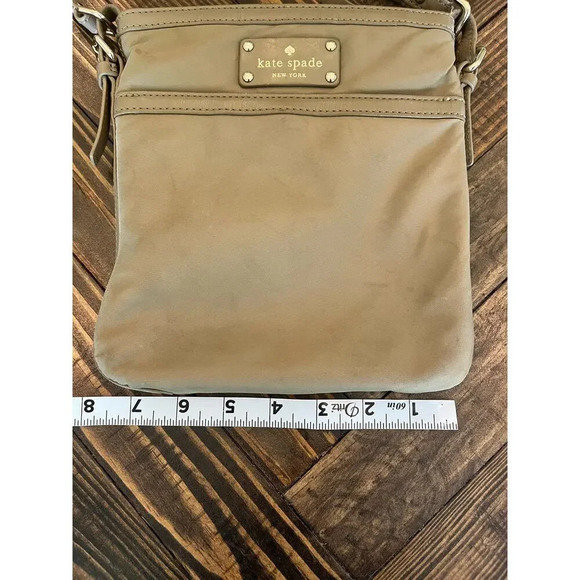 Kate Spade Crossbody Purse Travel Hobbit Academia Cottage Core Classic Simple - Picture 6 of 14